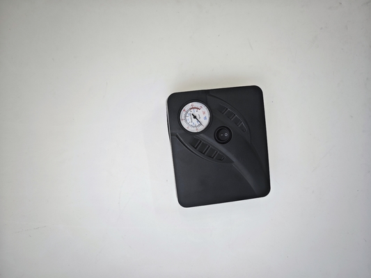 لاستیک ماشین سیاه DC 12V کمپرسور هوا قابل حمل